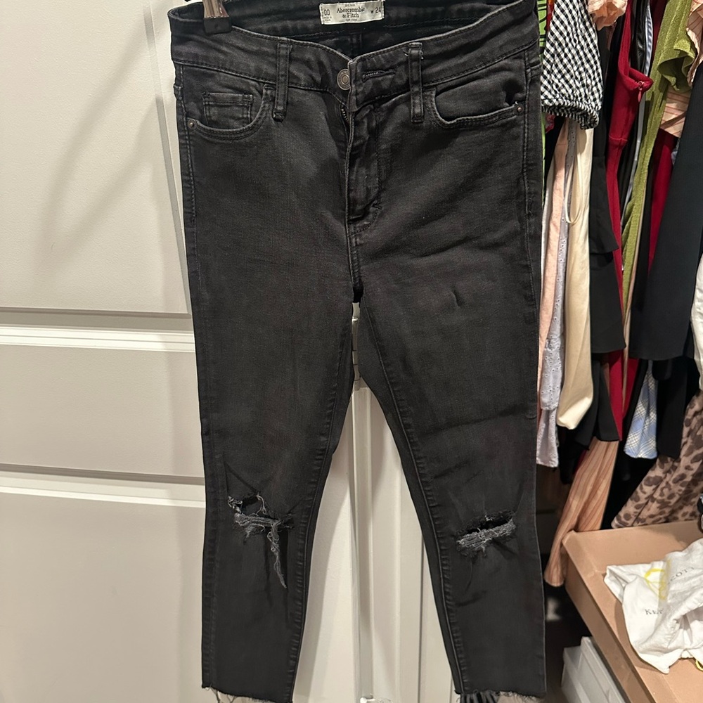 Abercrombie & Fitch Black Ankle Cropped Jeans
